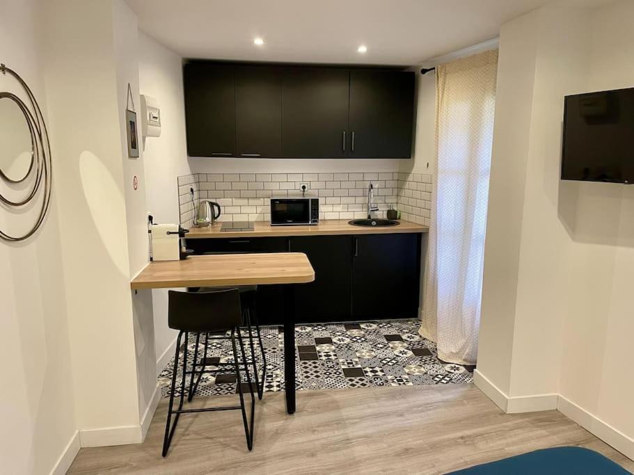 Le Moulin 3 - Appartement Tout Confort Centre Ville - Beziers - Wifi - Tv Connecte Eksteriør bilde